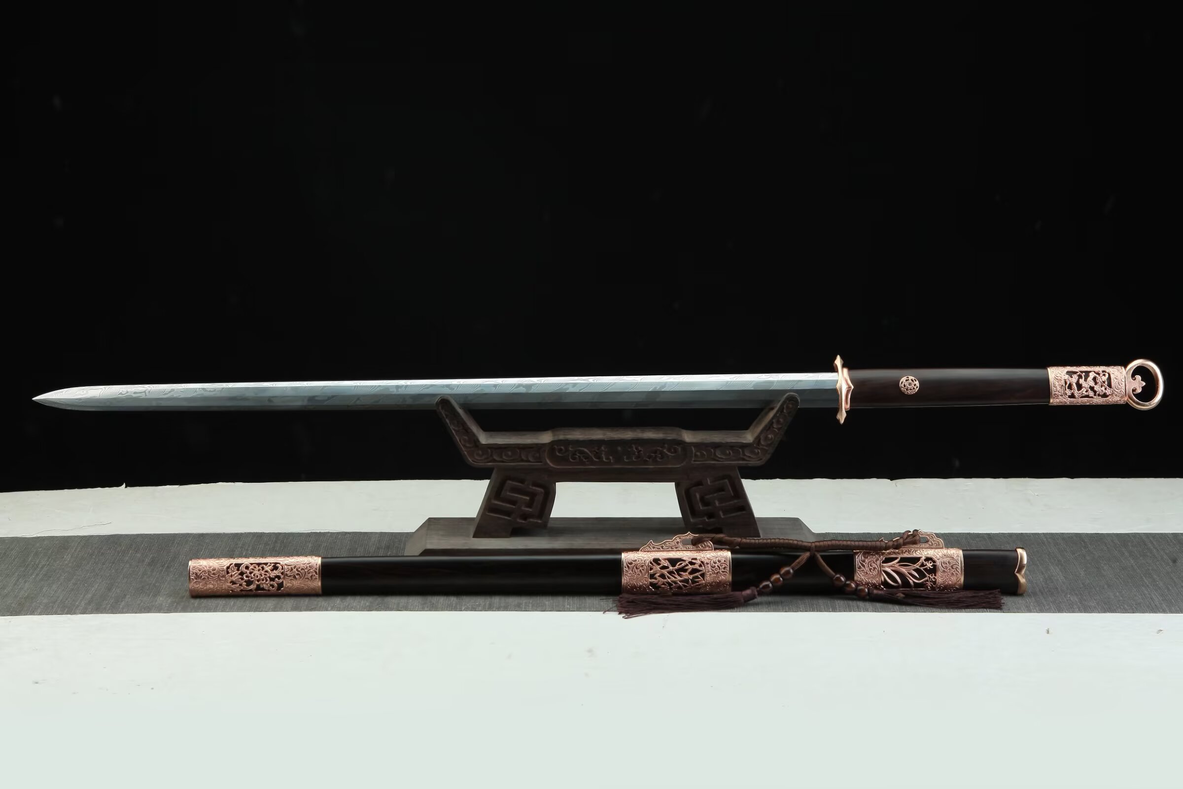 26寸紫铜梅兰竹菊环首唐剑（大马花纹钢剑身—黑檀木—紫铜亮铜款）